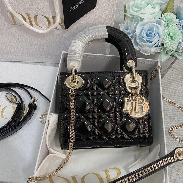 Lady’s fashion purse