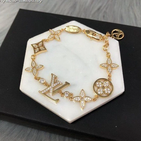 Flower bracelet