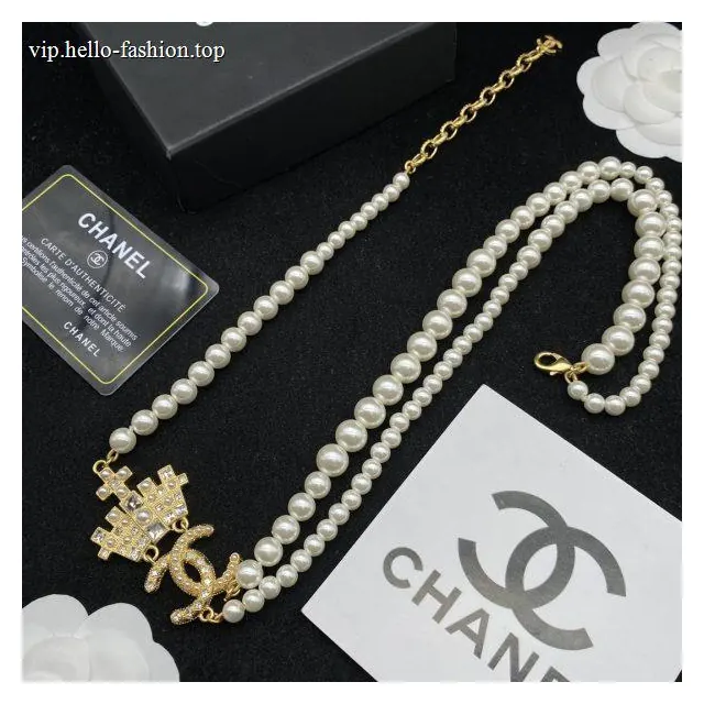 Pearl necklace
