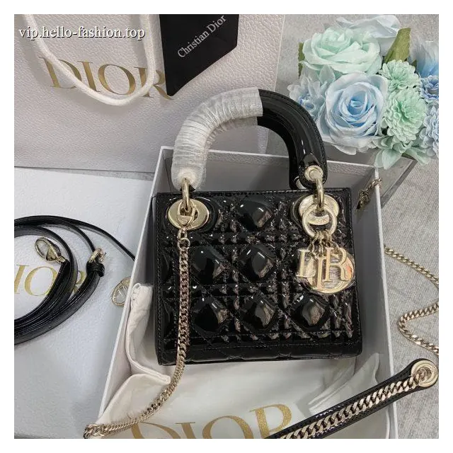 Lady’s fashion purse