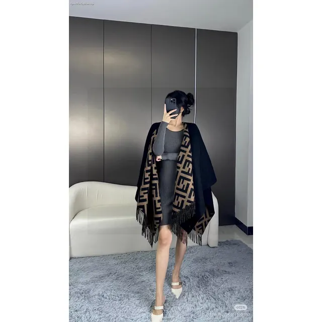 Wool cloak-4