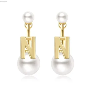 Alphabet pearl stud earrings
