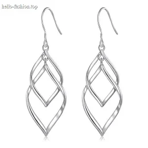 Classic edging masonry earrings