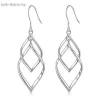 Classic edging masonry earrings