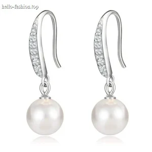 Classic pearl earrings