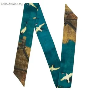 fashion retro pattern silk scarf