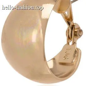 Classic style earrings