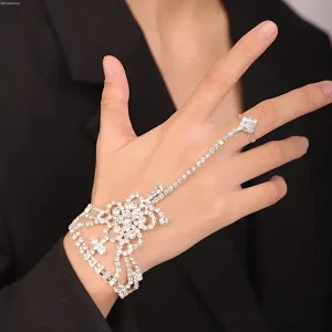 Elegant handchain