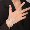 Elegant handchain