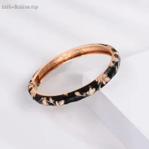 Flower bracelet