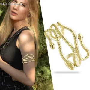 Golden head of Medusa bracelet