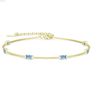 Woman’s simple bracelet